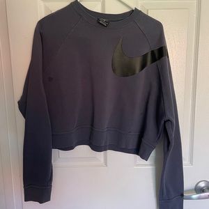 Cropped nike sweatshirt L